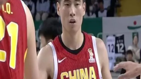 大乐透期号专家推荐：卢顿对斯托克港半全场比分预测